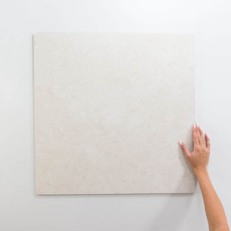 Camilla Off White  Matt P4 – 600×600