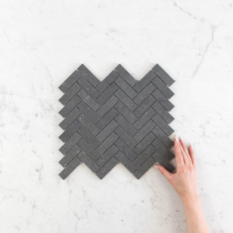 Atoll Nero Herringbone   Matt – 283×334